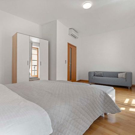 Charming Apartment In The Heart Of Bratislava Exterior photo
