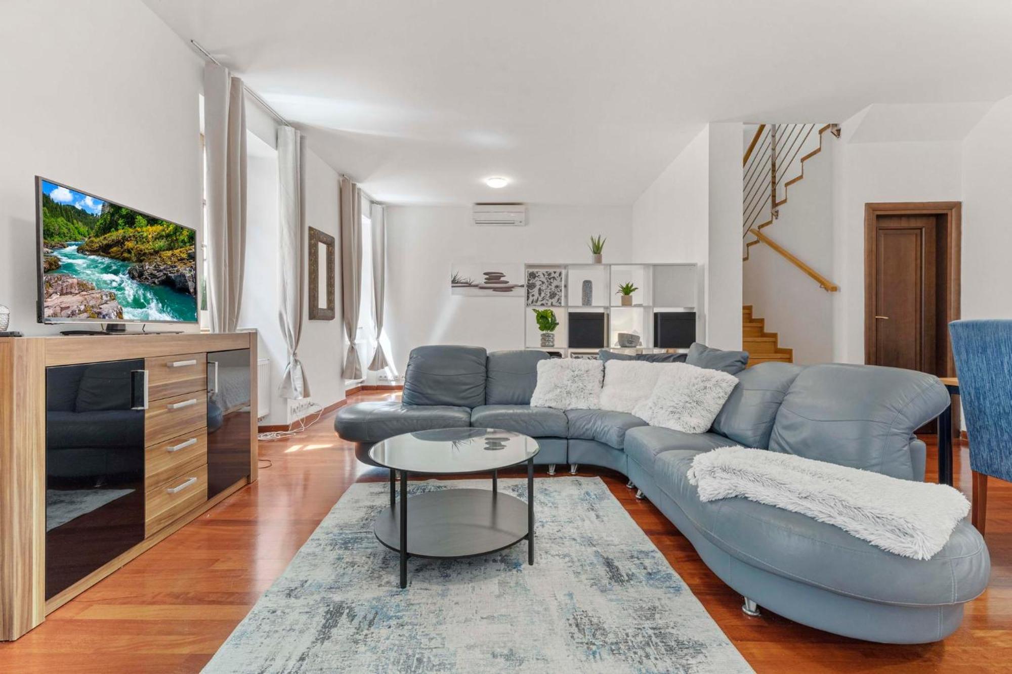 Charming Apartment In The Heart Of Bratislava Exterior photo